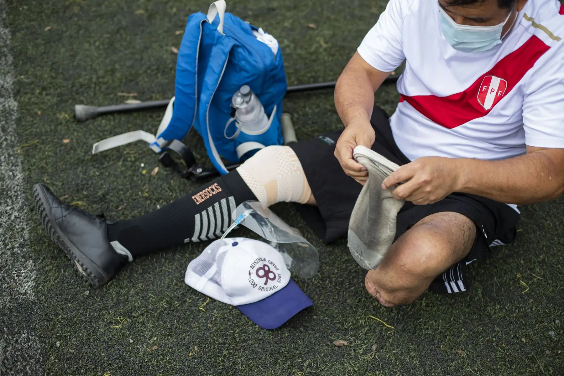 En estas canchas, entrenan los futuros integrantes de la Selección Peruana de Futbol de Amputados del Perú. El haber perdido una pierna o un brazo les ha permitido superar obstáculos y trabajar duro para cumplir un sueño, el de formar parte de este equipo y participar de su primer mundial el próximo año en Turquía. Foto: ANDINA/Carla Patiño En estas canchas, entrenan los futuros integrantes de la Selección Peruana de Futbol de Amputados del Perú. El haber perdido una pierna o un brazo les ha permitido superar obstáculos y trabajar duro para cumplir un sueño, el de formar parte de este equipo y participar de su primer mundial el próximo año en Turquía. Foto: ANDINA/Carla Patiño