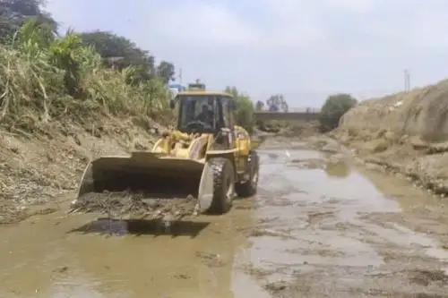 Áncash: Vivienda realiza la limpieza y descolmatación del río Huarmey
