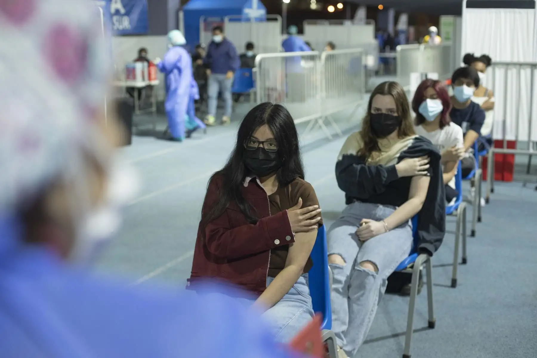 Vacunación contra la covid-19 en el estadio Luis Gálvez Chipoco de Barranco. Inoculación para personas mayores de 18 años se dio inicio este lunes y el horario de atención es de 7 a.m. a 7 p.m. en todos los centros de salud. Foto: ANDINA/Carla Patiño Ramírez