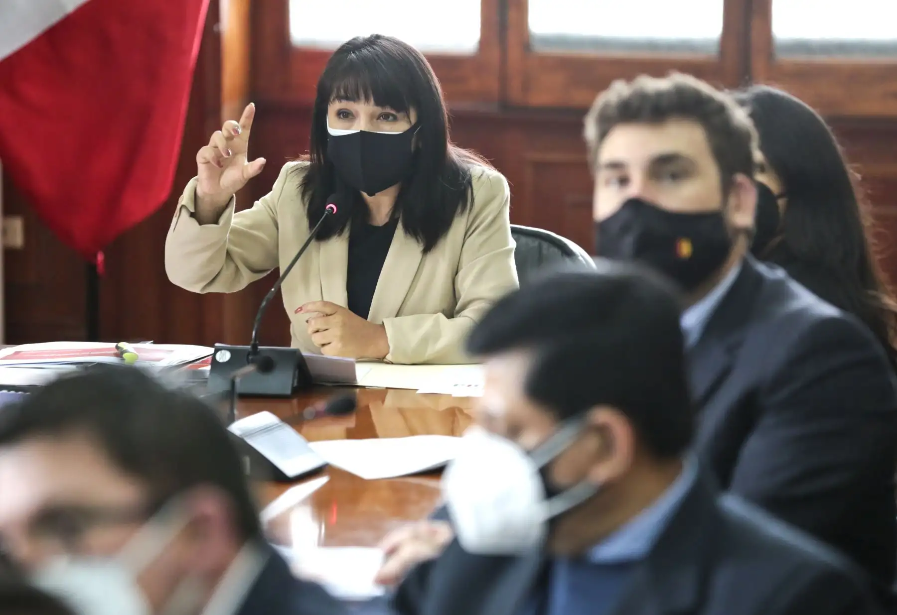 La presidenta del Consejo de Ministros, Mirtha Vásquez, sustenta ante la Comisión de Presupuesto y Cuenta General de la República del Congreso, el presupuesto 2022 de la PCM. Foto: PCM