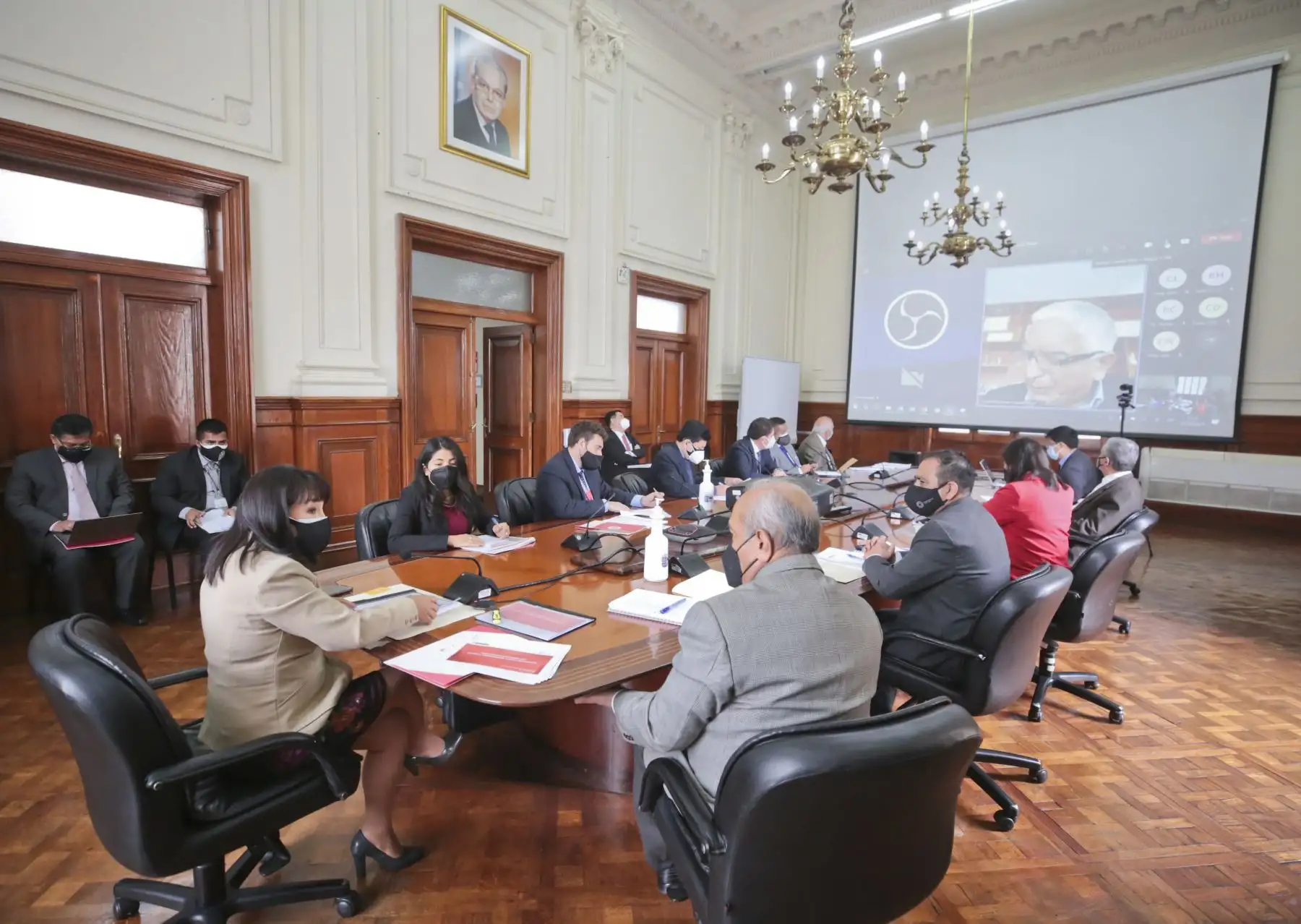 La presidenta del Consejo de Ministros, Mirtha Vásquez, sustenta ante la Comisión de Presupuesto y Cuenta General de la República del Congreso, el presupuesto 2022 de la PCM. Foto: PCM