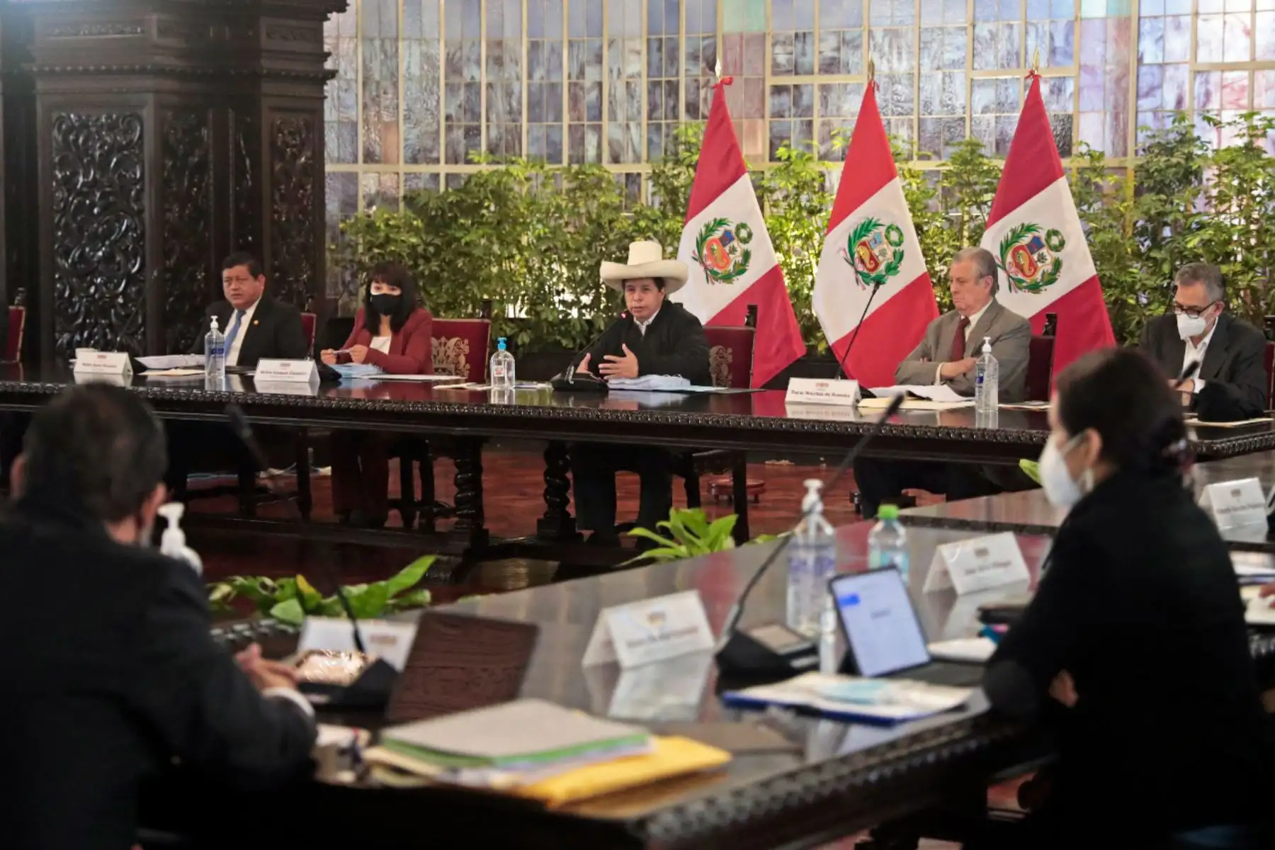 La titular de la PCM, Mirtha Vásquez, participa de la sesión del Consejo de Ministros, dirigida por el presidente de la República, Pedro Castillo, en la que se articulan acciones de todos los sectores para atender las demandas más urgentes de la población. Foto: ANDINA/ PCM