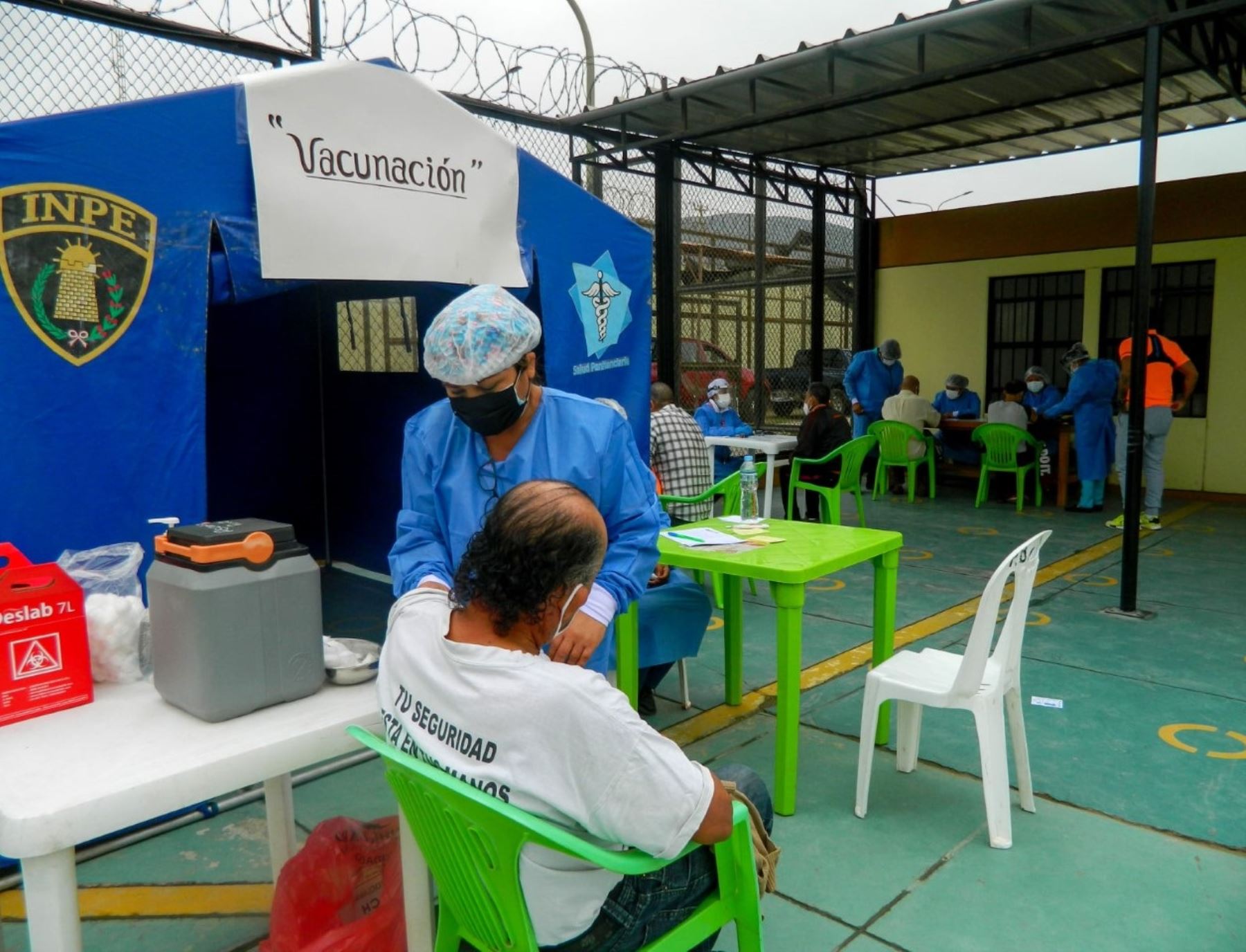 Todos los internos del penal Cambio Puente de Chimbote, región Áncash, recibieron las dos dosis de la vacuna contra el covid-19. ANDINA/Difusión