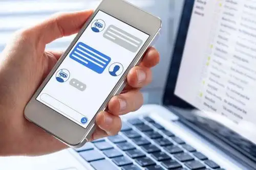 El 40% de encuestados señaló que utilizó chatbots para solicitar información sobre un producto o servicio. Foto: Play Group.