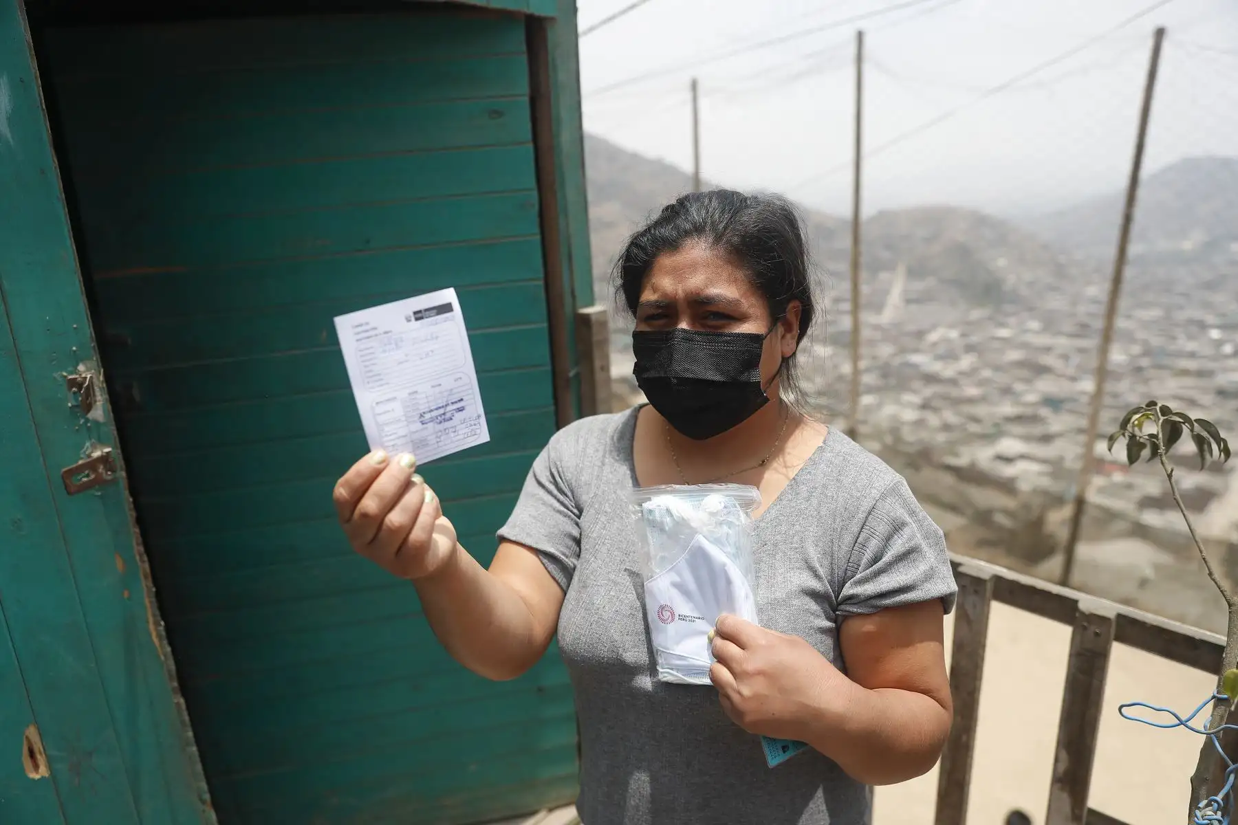 Brigadas de vacunación del Minsa llegaron a los AA.HH. Valle Bajo y Valle Alto, en el distrito de Villa María del Triunfo, para continuar fortaleciendo campaña de inmunización contra el Covid-19. Foto: ANDINA/Renato Pajuelo