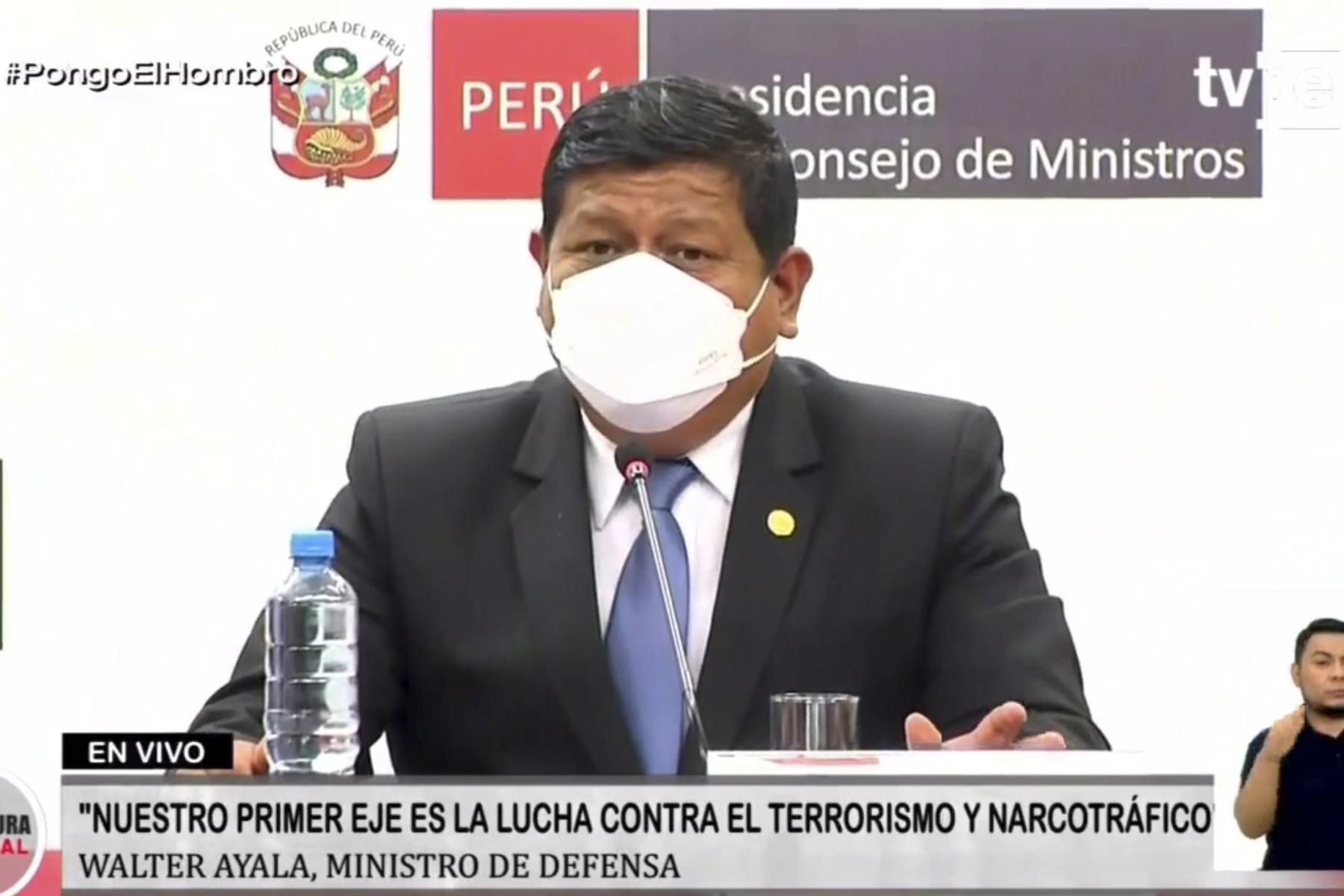 Ministro de Defensa, Walter Ayala, participa en conferencia de prensa. Foto: captura TV.
