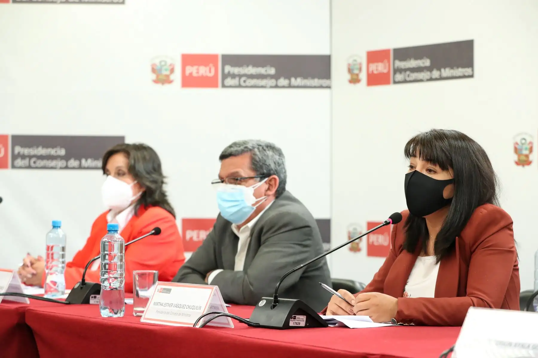 La jefa de Gabinete Ministerial, Mirtha Vásquez, junto a ministros de Estado, informaron a la ciudadanía sobre medidas adoptadas y acciones articuladas en el Consejo de Ministros para atender las necesidades urgentes de la población.