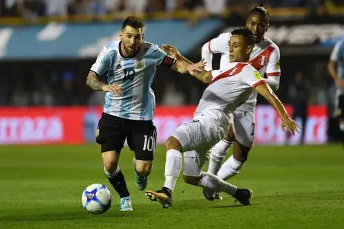La selección peruana tiene la misión de arrebatarle puntos a Argentina