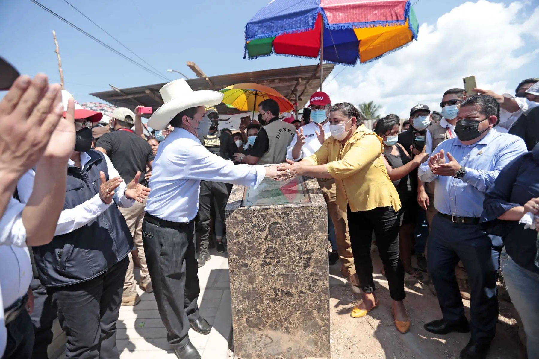 Jefe de Estado, Pedro Castillo, acompañado por los titulares del MTC, Vivienda y Midagri, participa en la inauguración de la infraestructura vial urbana en la localidad de Caspizapa, región San Martín. Foto: ANDINA/Prensa Presidencia