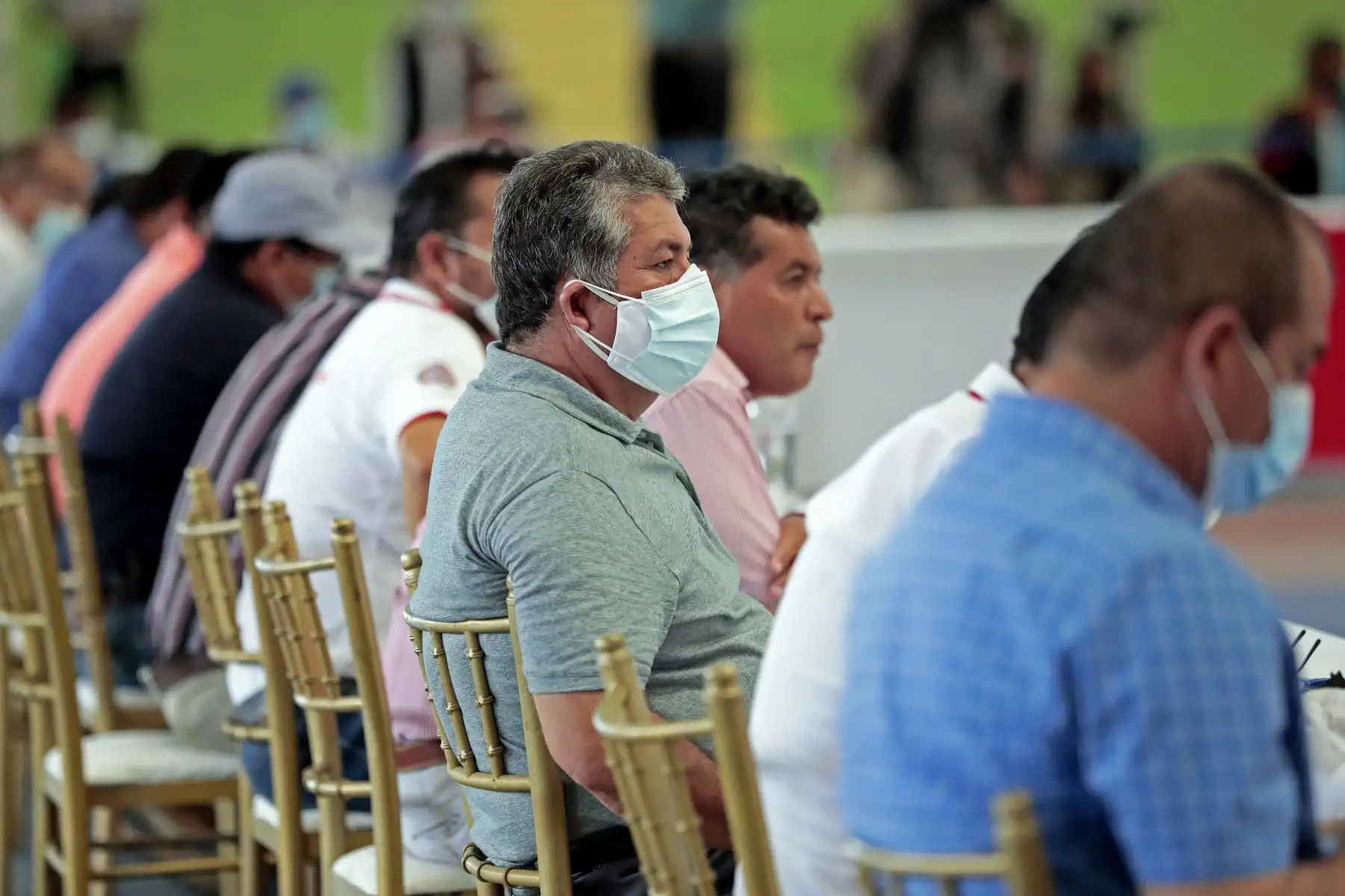 El presidente Pedro Castillo junto al gobernador regional de San Martín, Pedro Bogarín, sostiene reunión con autoridades locales de la región. Foto: ANDINA/Prensa Presidencia