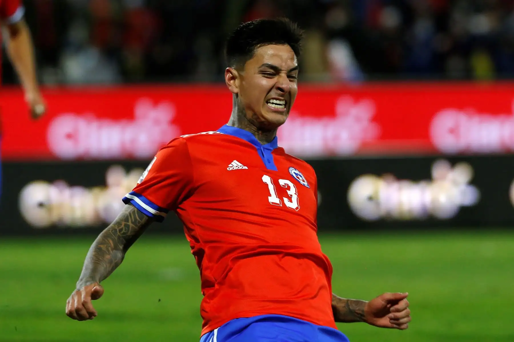 Erick Pulgar de Chile celebra su gol ante Venezuela durante partido de las eliminatorias sudamericanas para el Mundial de Catar 2022. Foto: EFE