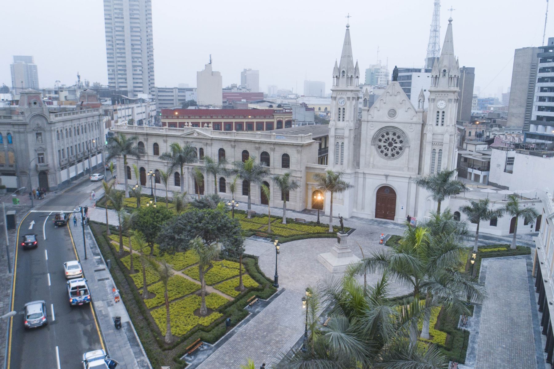 La mairie de Lima présente la Plaza Francia entièrement rénovée  Nouvelles
