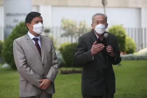 El ministro de Educación, Carlos Gallardo, en la ceremonia protocolar de asunción del cargo realizada en la sede del Ministerio de Educación, se comprometió a respaldar a la Sunedu. ANDINA/ Minedu