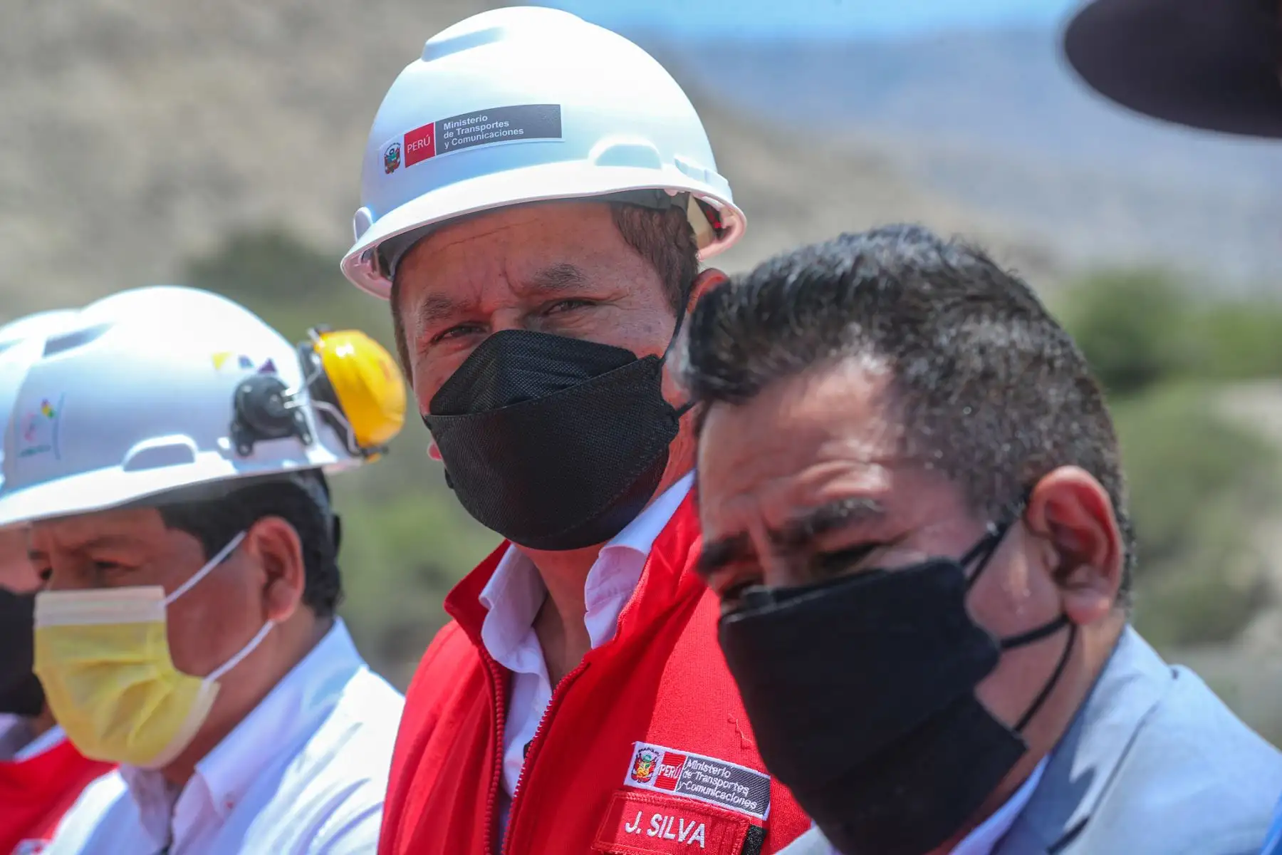 El ministro de Transportes y Comunicaciones, Juan Silva, participó en la ceremonia de colocación de la primera piedra de la carretera Ica-Los Molinos-Tambillos, que incluye al puente La Achirana, en Ica. Foto: ANDINA/MTC