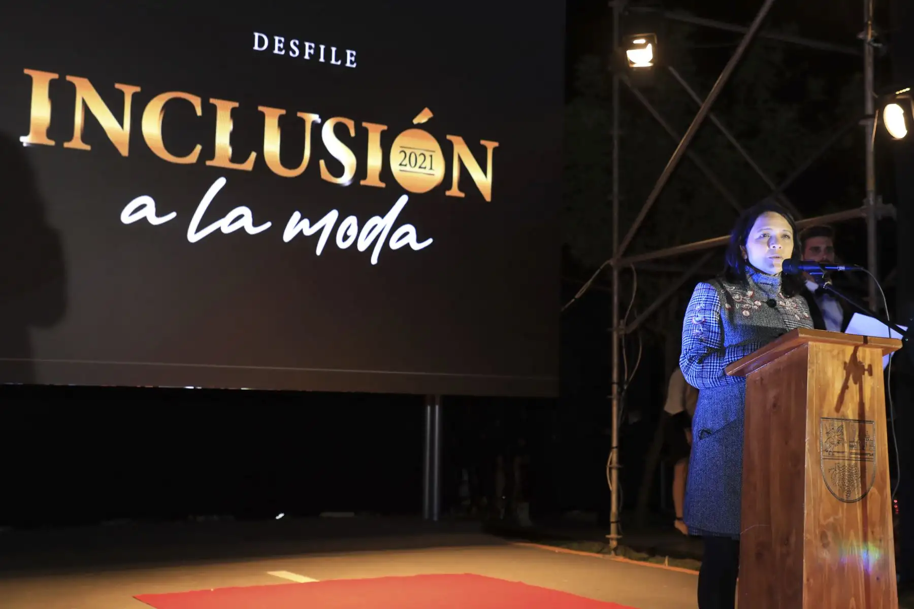 Así se desarrolló anoche el desfile “Inclusión a la Moda” organizado por el Conadis y contó con la presencia de la ministra de la Mujer y Poblaciones Vulnerables, Anahí Durand; la Primera Dama de la Nación, Lilia Paredes; la presidenta del Congreso, María del Carmen Alva; entre otras autoridades. Foto: ANDINA/MIMP