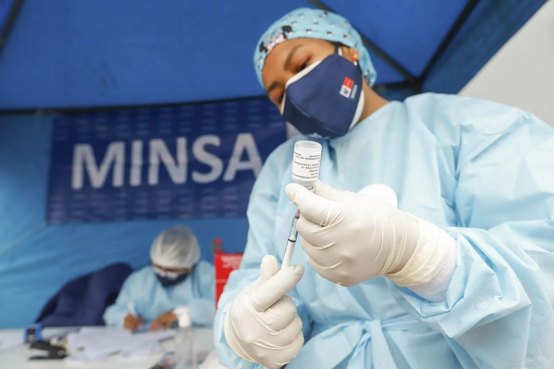 El ministerio de Salud continúa desarrollando la campaña de inmunización contra la covid-19 a través de “Los Juegos del VacunaFest”, en el Centro Comercial Plaza San Miguel. Foto: ANDINA/Minsa
