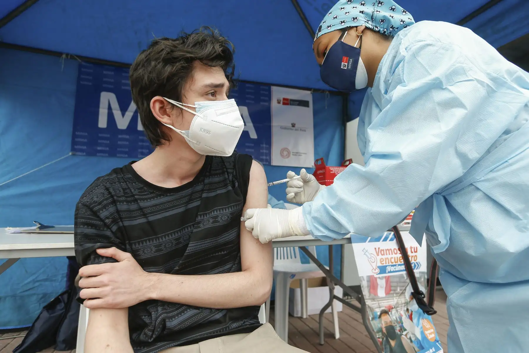 El ministerio de Salud continúa desarrollando la campaña de inmunización contra la covid-19 a través de “Los Juegos del VacunaFest”, en el Centro Comercial Plaza San Miguel. Foto: ANDINA/Minsa