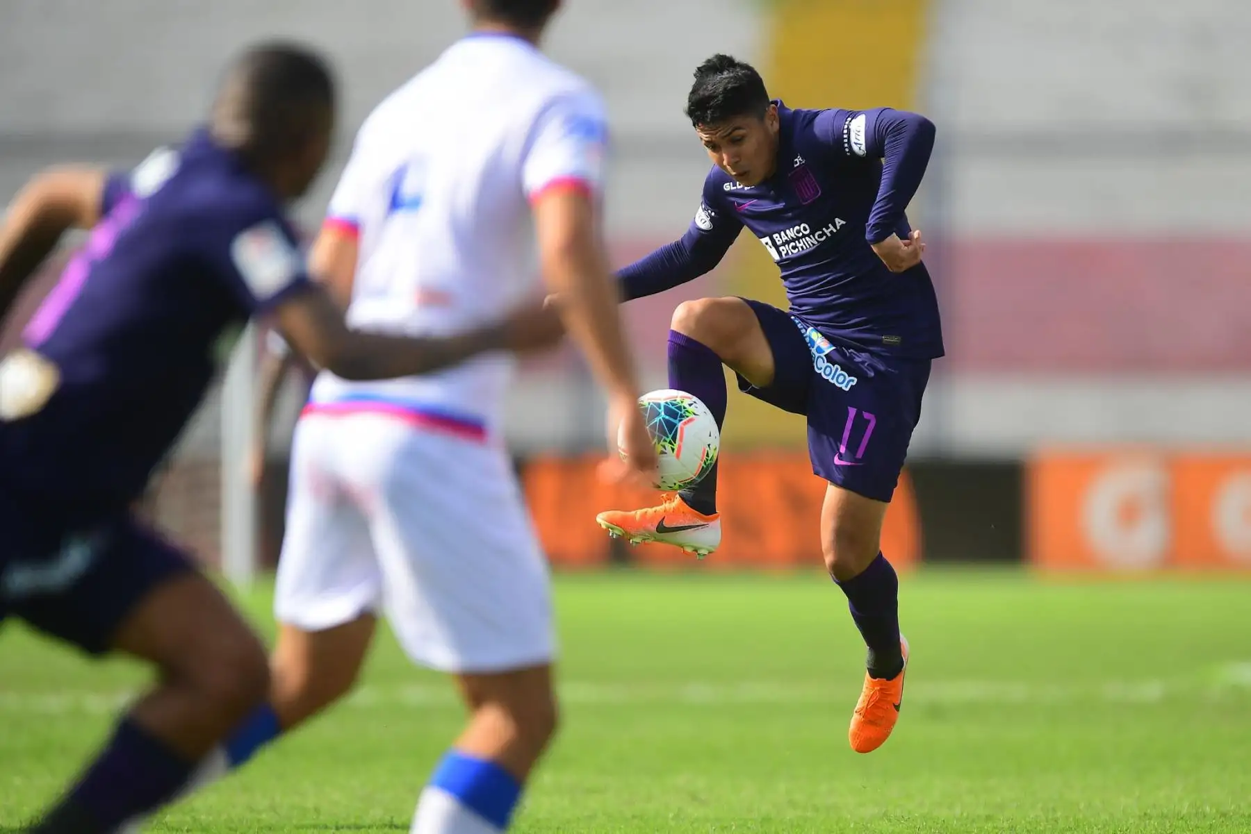 Alianza Lima enfrenta a Carlos Manucci en el estadio Iván Elías Moreno de Villa El Salvador por la fecha 15 de la Liga 1. Foto: FPF