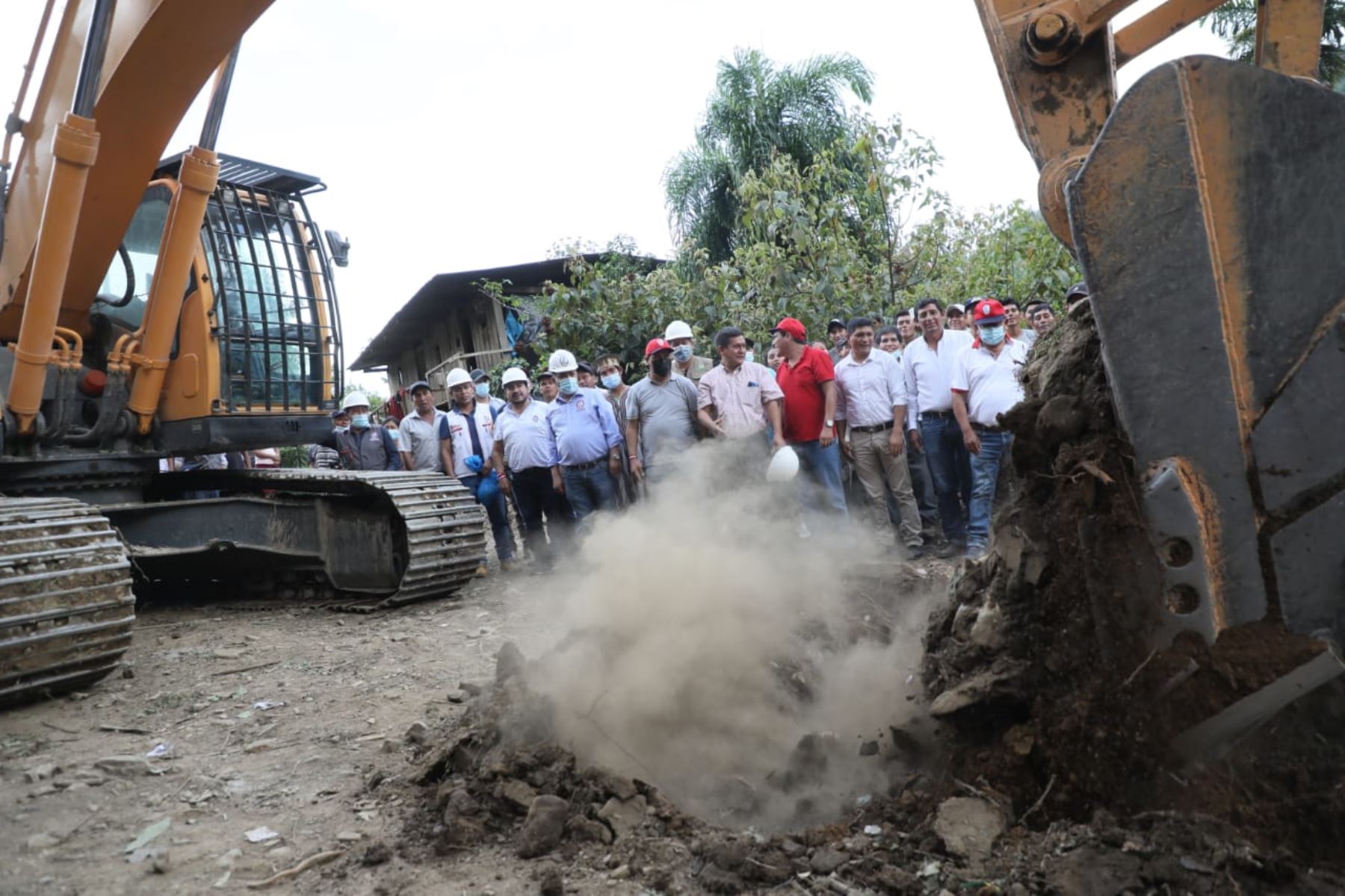 Integración regional: Gore Ayacucho inicia construcción de nueva carretera en La Mar