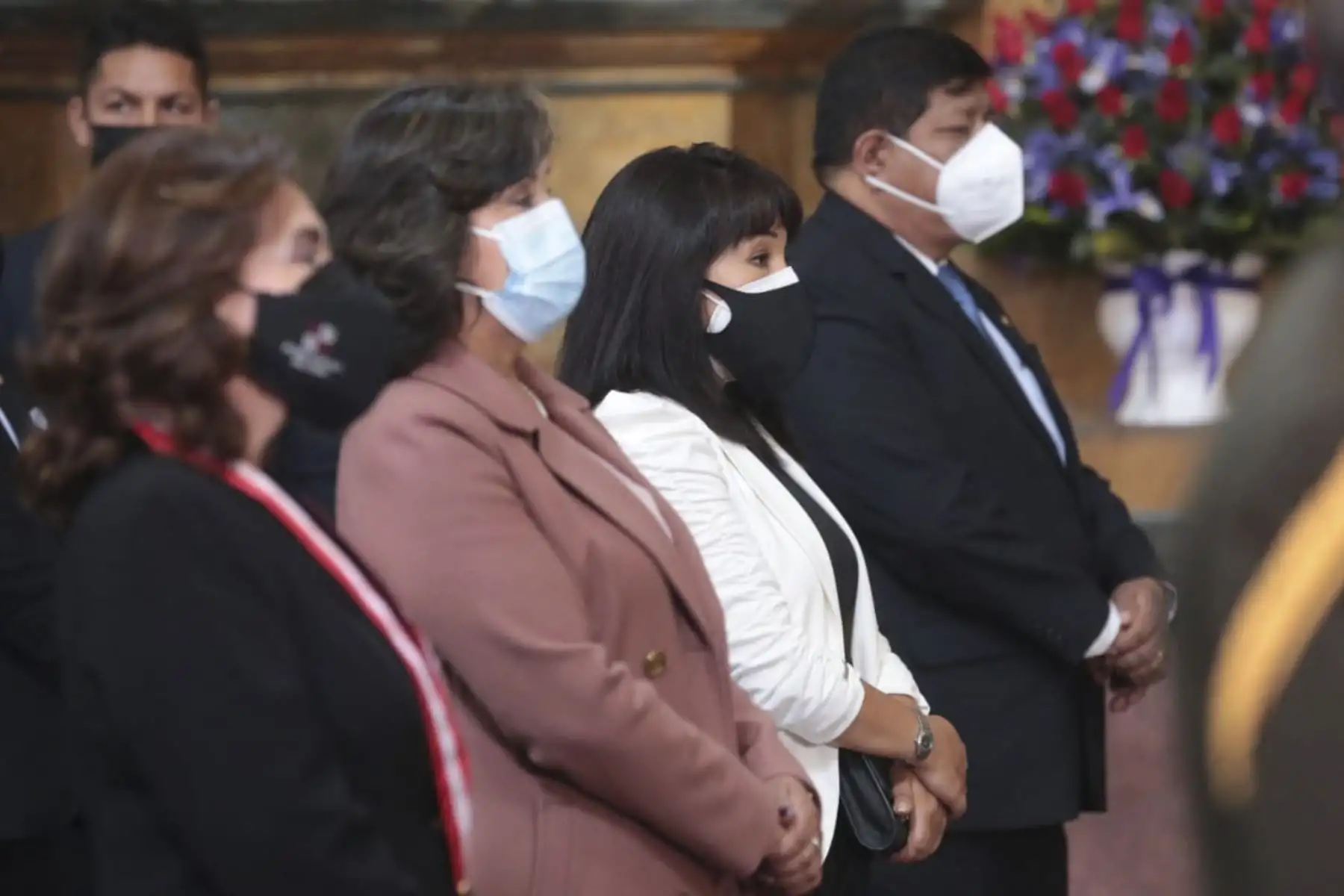 El presidente de la República, Pedro Castillo, junto a ministros de Estado, participa en la Misa por la Nación, en la iglesia Las Nazarenas. Titular de la PCM, Mirtha Vásquez. Foto: ANDINA/Prensa Presidencia