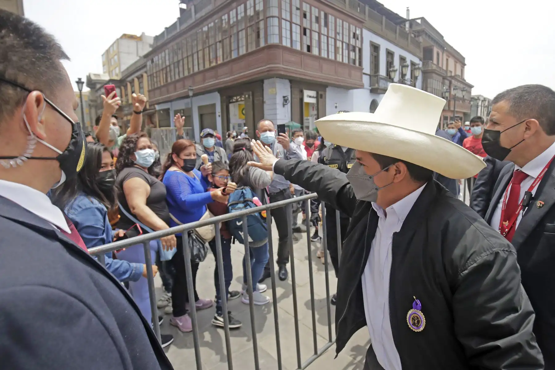 El presidente de la República, Pedro Castillo, junto a ministros de Estado, participa en la Misa por la Nación, en la iglesia Las Nazarenas. Foto: ANDINA/Prensa Presidencia