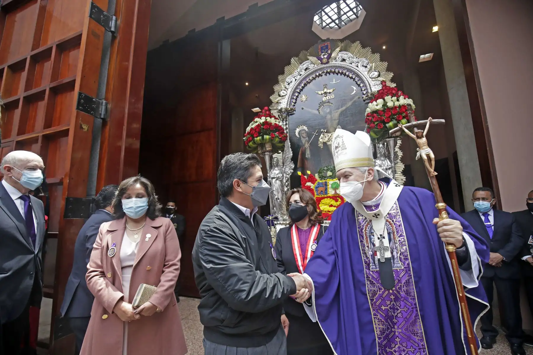 El presidente de la República, Pedro Castillo, junto a ministros de Estado, participa en la Misa por la Nación, en la iglesia Las Nazarenas. Foto: ANDINA/Prensa Presidencia