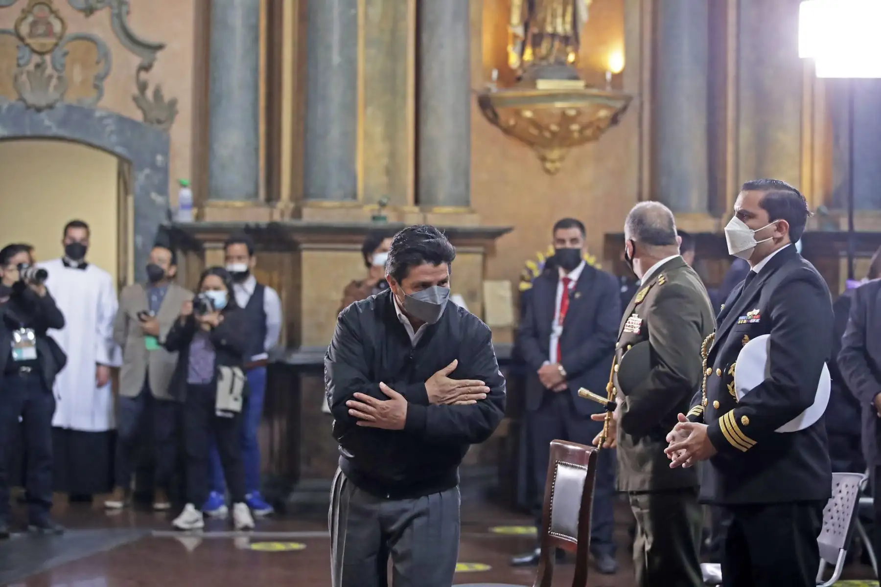El presidente de la República, Pedro Castillo, junto a ministros de Estado, participa en la Misa por la Nación, en la iglesia Las Nazarenas. Foto: ANDINA/Prensa Presidencia