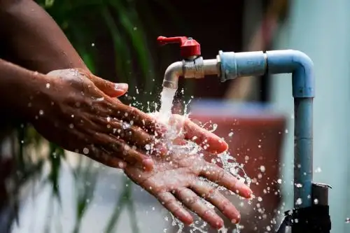 Agua.