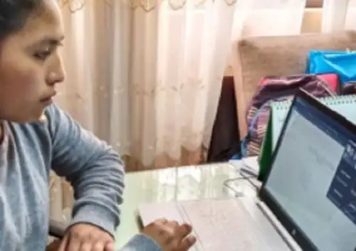 Melba Rivera Mamani, talento de Puno que ganó Beca 18, lo que le permitirá en unos años, cuando termine la universidad, convertirse en la primera generación de su familia en titularse como profesional.