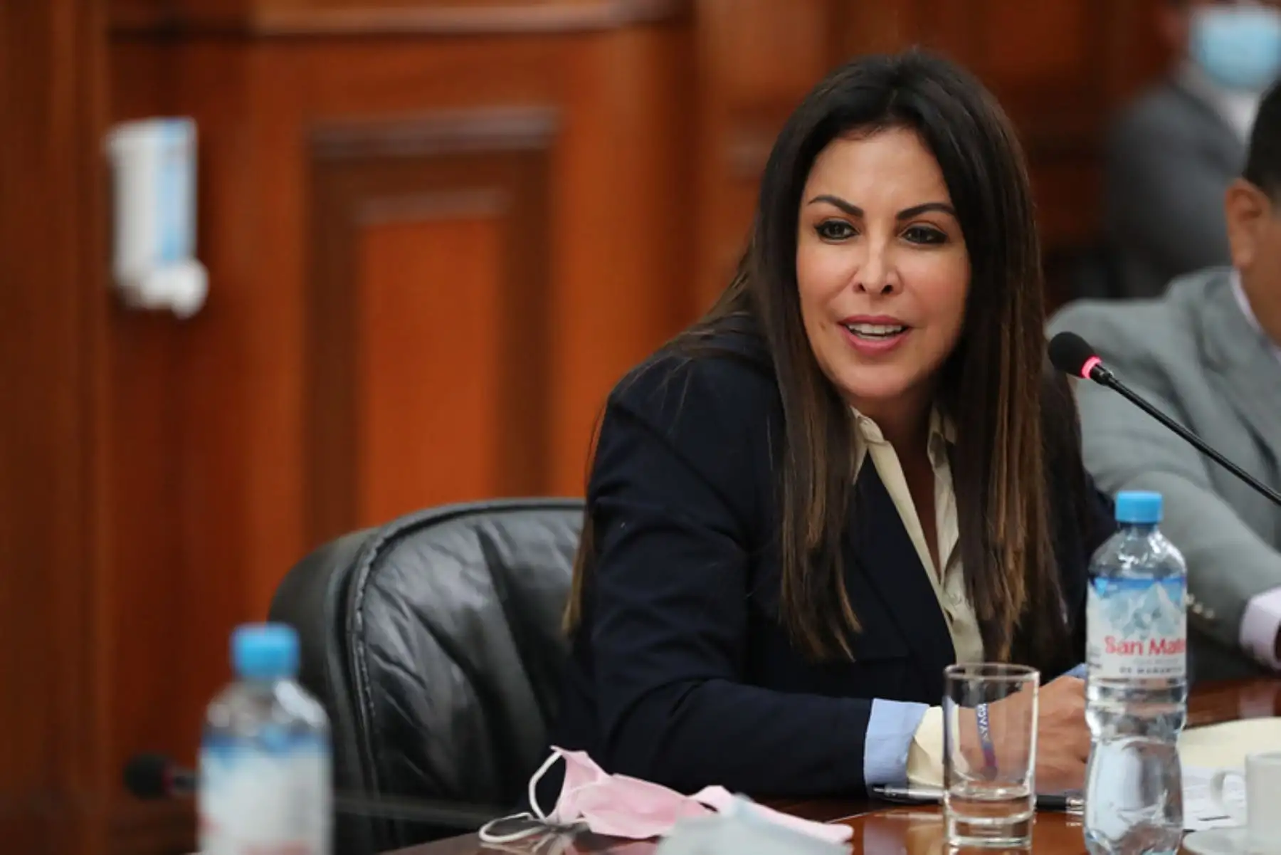 La titular de la PCM, Mirtha Vásquez, se reunió con la bancada de Avanza País, en el marco de las Rondas de Diálogo por la Gobernabilidad, que buscan lograr consensos con el Legislativo para responder efectivamente a las demandas de la ciudadanía. Foto: PCM