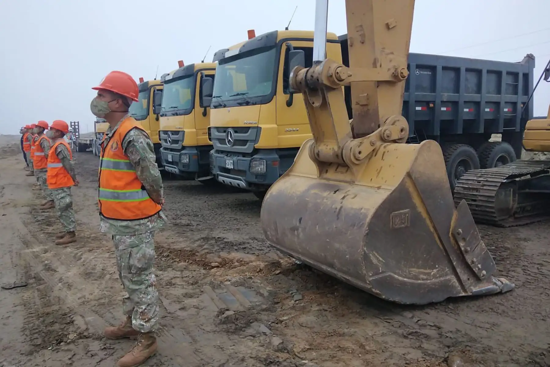 Ministro de Defensa, Walter Ayala, preside el inicio de obras de mejoramiento de las vías carrozables en el distrito de Santo Domingo de Olleros en Huarochirí. Foto: ANDINA/ Mindef