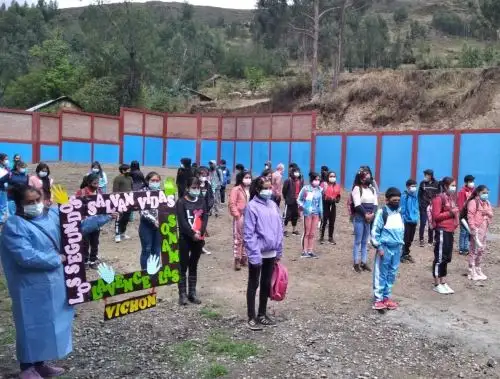 Escolares de 100 colegios de la provincia de Huari, región Áncash, reciben clases en la modalidad semipresencial. ​Foto: ANDINA/difusión.