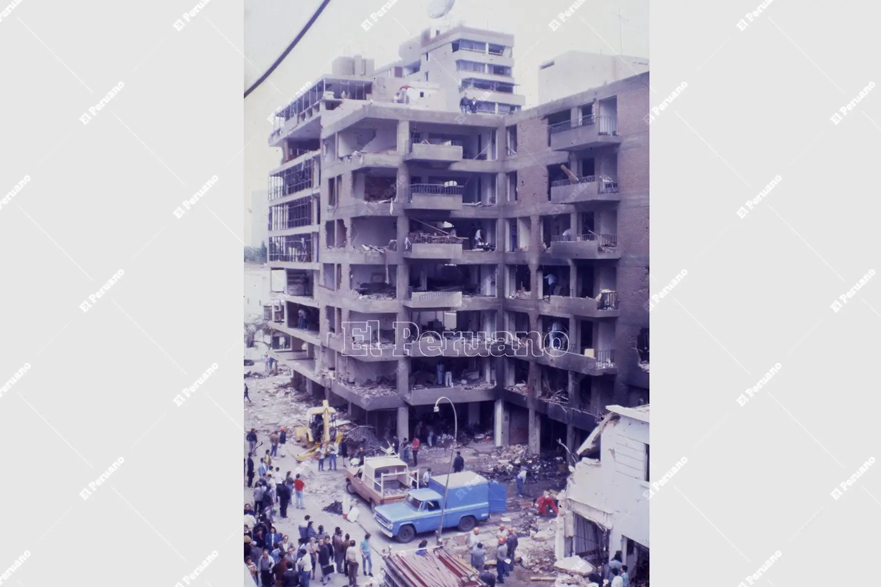 Lima - 17 julio 1992 / Atentato  en la calle Tarata de Miraflores, realizado por el grupo terrorista Sendero Luminoso. Foto: ANDINA/archivo
