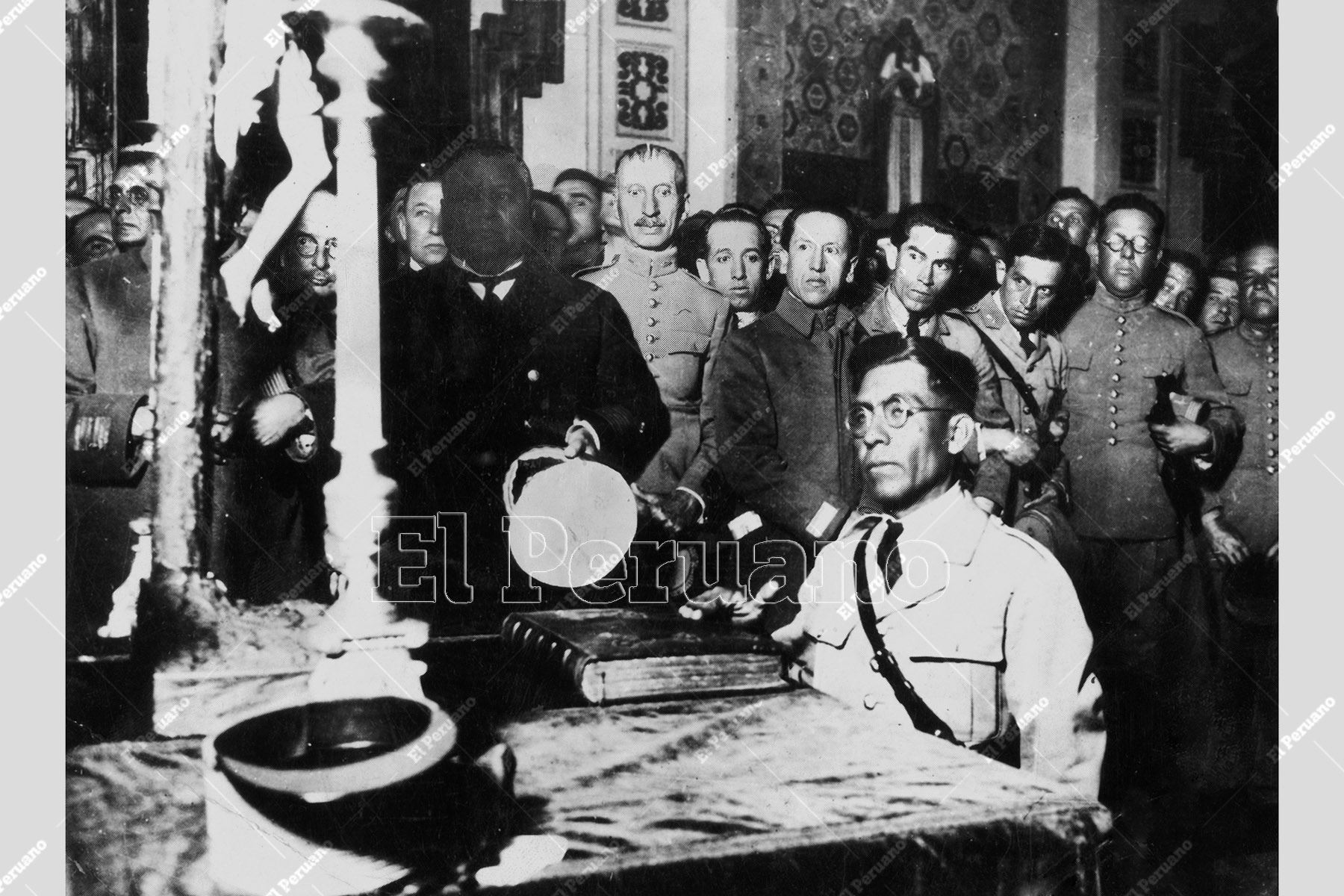 Lima - 27 agosto 1930 / Juramentación del teniente coronel Luis M. Sánchez Cerro como presidente de la Junta Militar de Gobierno. Foto: ANDINA/archivo