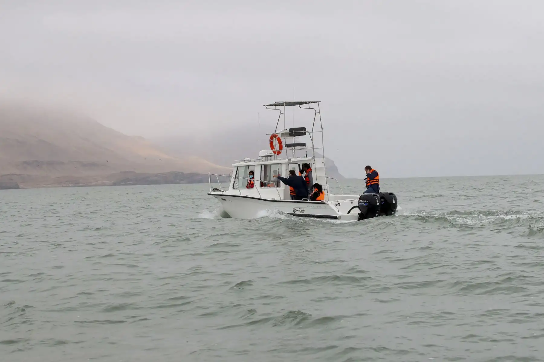 Dos modernas embarcaciones adquiridas por el Ministerio del Ambiente (Minam), fortalecerán las acciones de protección y conservación de áreas naturales marino costeras. Estas fueron presentadas por el titular del Minam, Rubén Ramírez, en el puerto del Callao. Foto: ANDINA/Minam