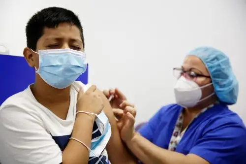 EE.UU. anuncia su plan para vacunar a 28 millones de niños entre 5 y 11 años.