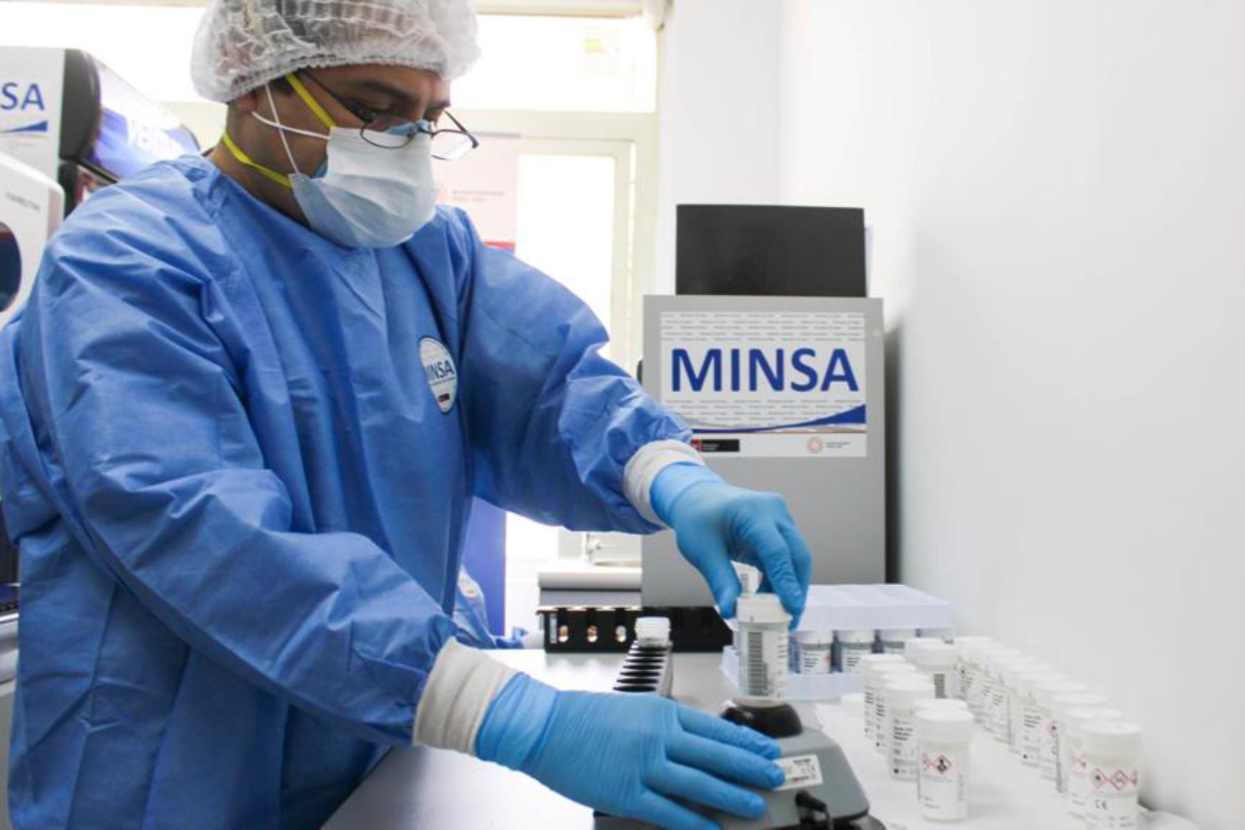 Mujeres de nueve distritos de Lima Norte serán beneficiadas con inauguración de Laboratorio de Pruebas Moleculares para descarte de VPH. Foto: ANDINA/difusión.