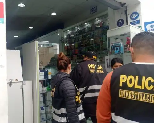 Autoridades incautan celulares de contrabando y accesorios tecnológicos valorizados en más de S/ 63,000 durante un operativo ejecutado en Trujillo. Foto: ANDINA/difusión.