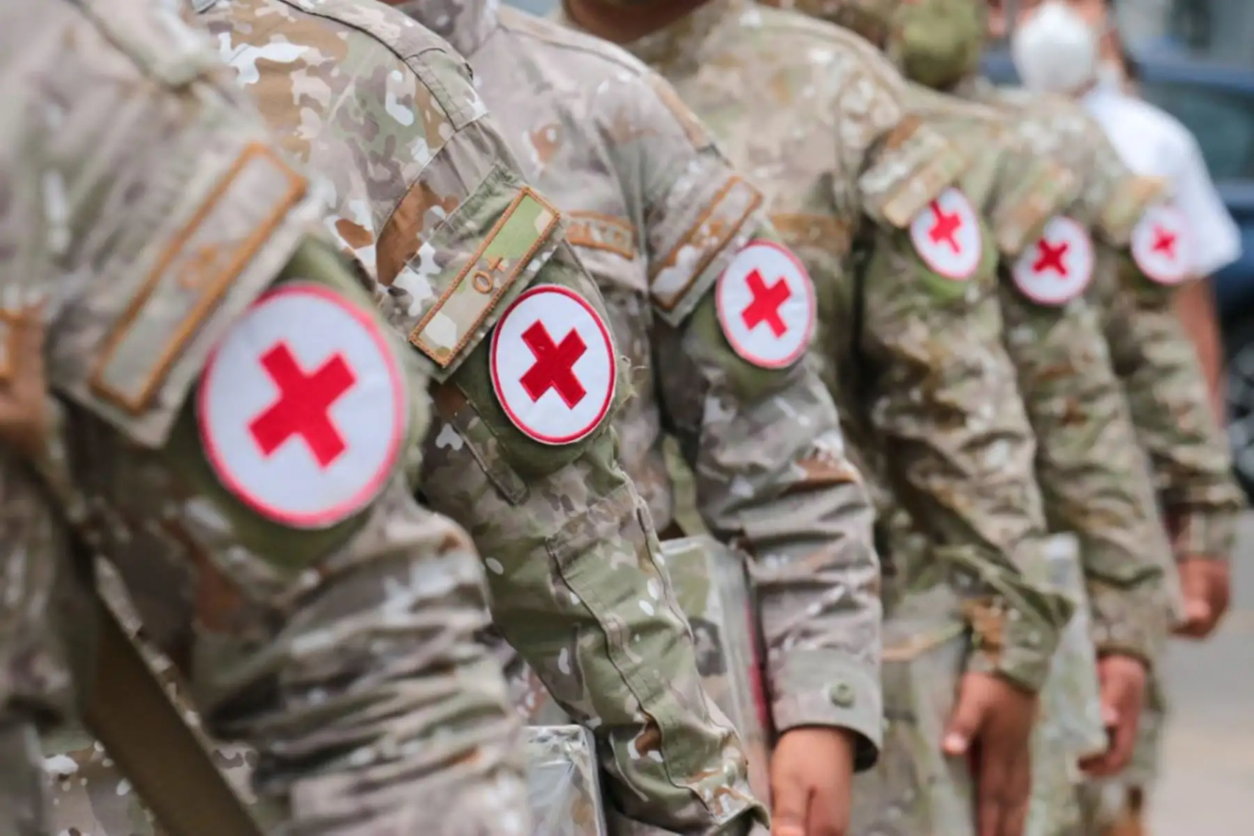 En el Hospital Militar Central se rindió un homenaje a los médicos y personal asistencial militar fallecido prestando servicios para enfrentar la COVID-19. El ministro de salud, Hernando Cevallos, destacó el apoyo brindado por las Fuerzas Armadas en la lucha contra la pandemia. Foto: ANDINA/ MINSA