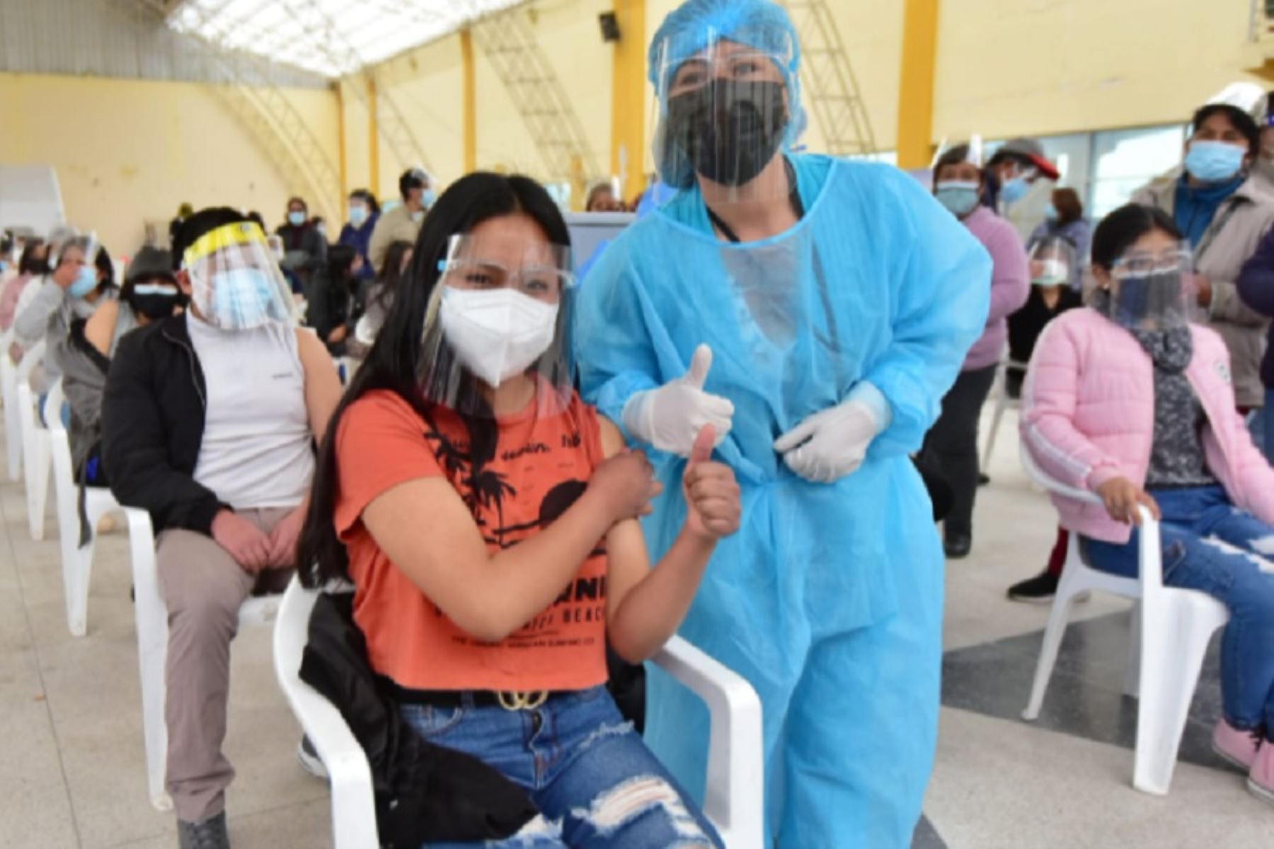 La región Junín inició hoy el proceso de vacunación del grupo etario de 12 años a más en las jornadas de inmunización que han denominado “Vacunateen”, informó el gobernador regional de Junín, Fernando Orihuela.