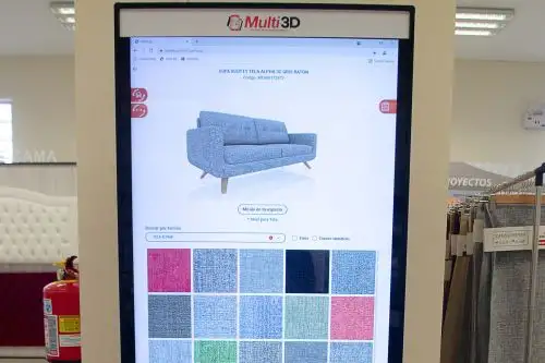 Esta aplicación ha sido íntegramente desarrollada en el país y es la primera de su tipo en Perú y se trata de simulador de realidad aumentada que le permitirá a los compradores elegir el material, diseño, color, textura de diferentes tapices para sofás y muebles.