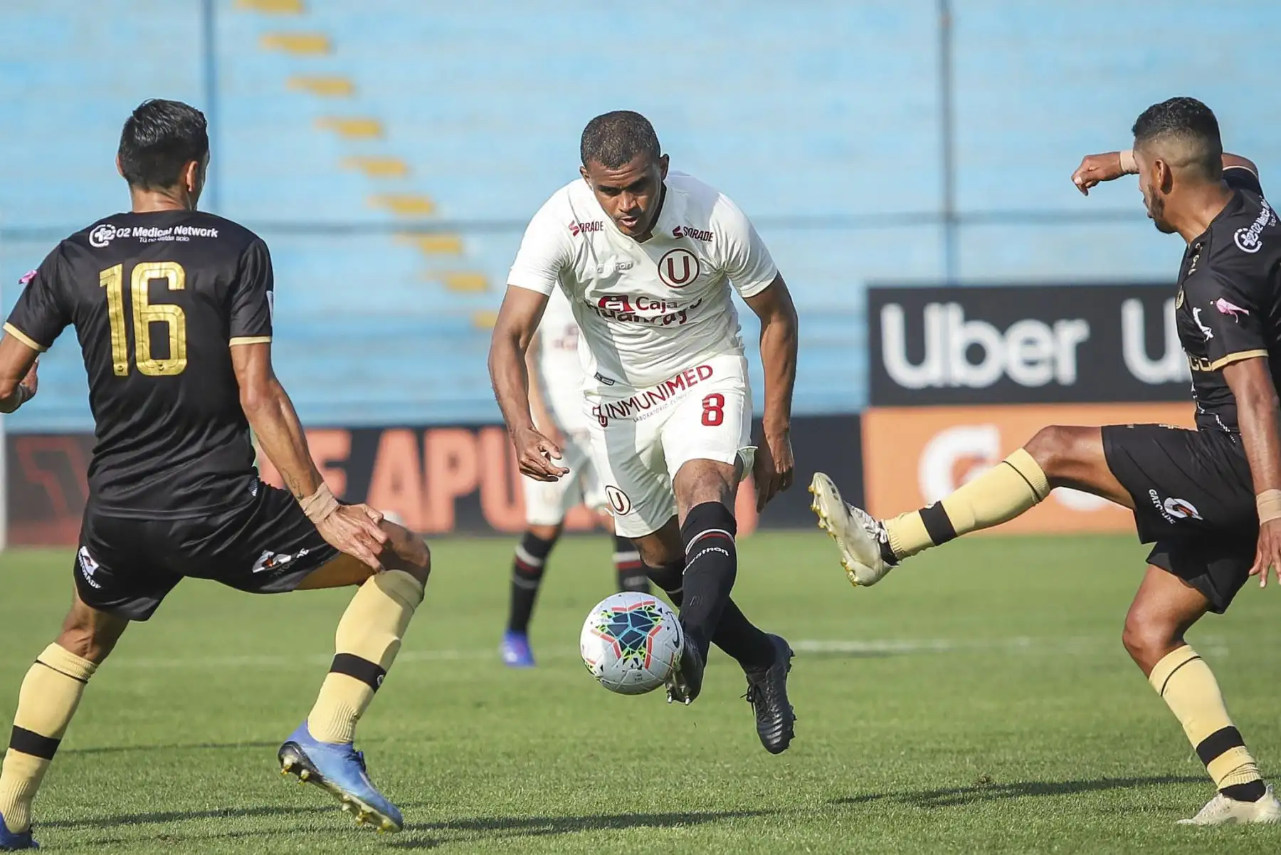 Universitario enfrenta a Cusco F.C en el estadio Alberto gallardo por la Fase 2 de la Liga 1. Foto: FPF