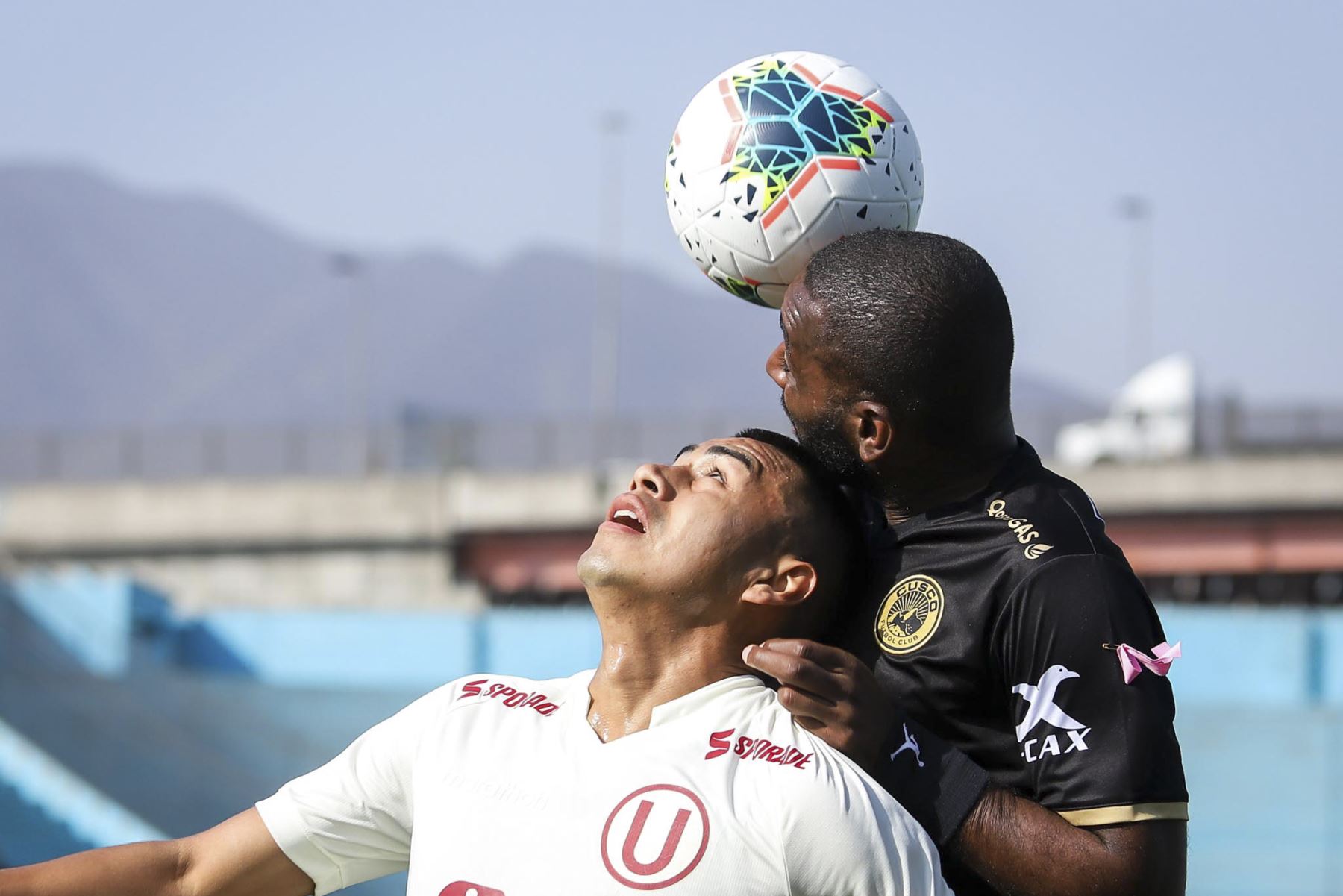 Universitario enfrenta a Cusco F.C en el estadio Alberto gallardo por la Fase 2 de la Liga 1. Foto: FPF