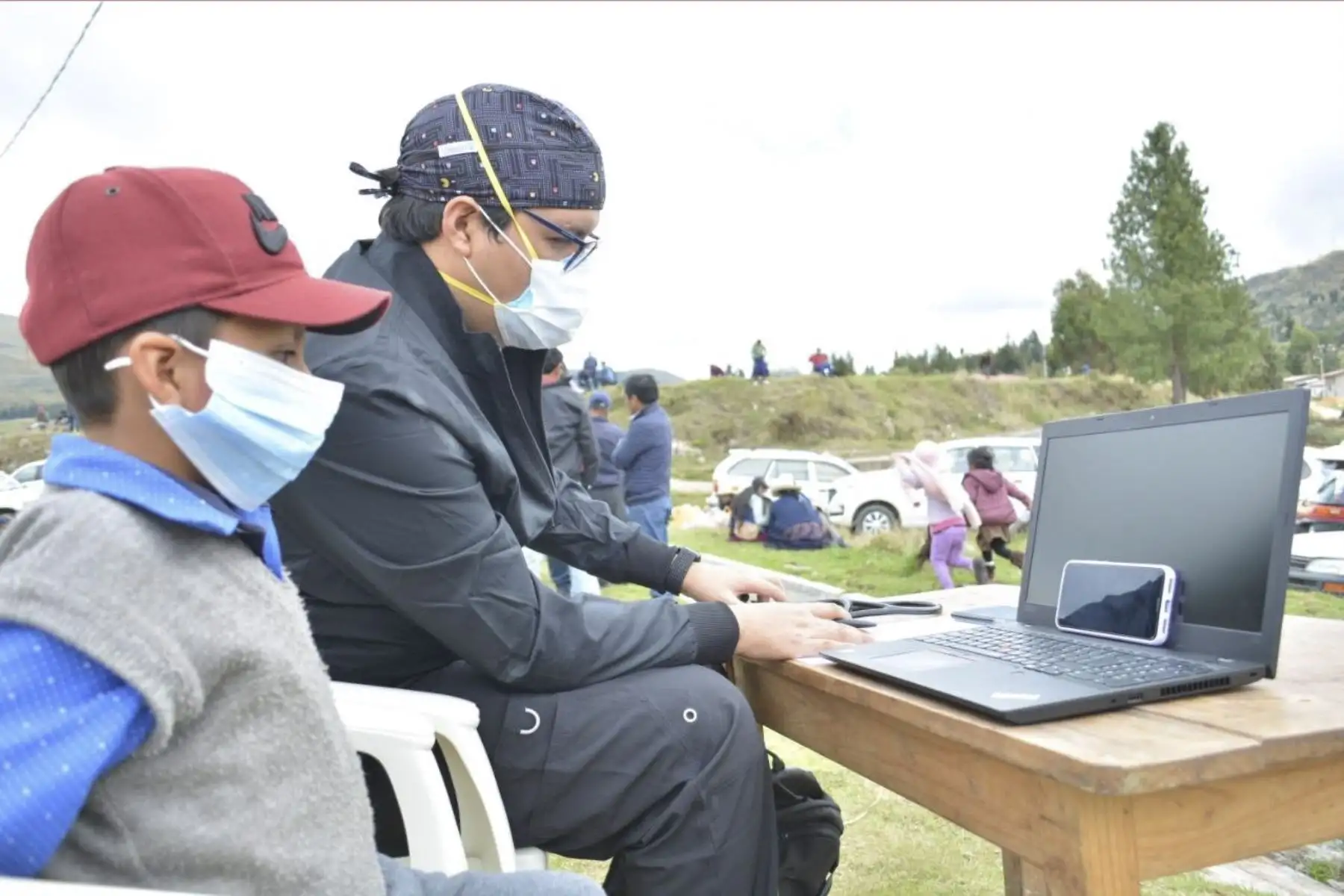 En la zona rural de la región Cajamarca, a más 3450 m.s.n.m. se ubica el Centro Poblado de Tual donde viven más de 260 familias. Vamos a tu encuentro, ¡Vacúnate Ya! llegó para vacunar contra la covid-19 a los pobladores de la región. Foto: Minsa