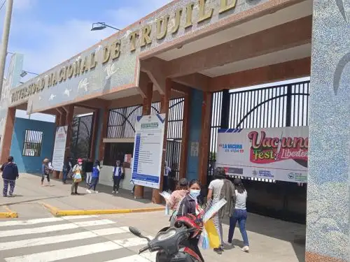 La Universidad Nacional de Trujillo estima que las clases presenciales en dicha casa de estudios se retomarían recién en marzo de 2022. ANDINA/Difusión