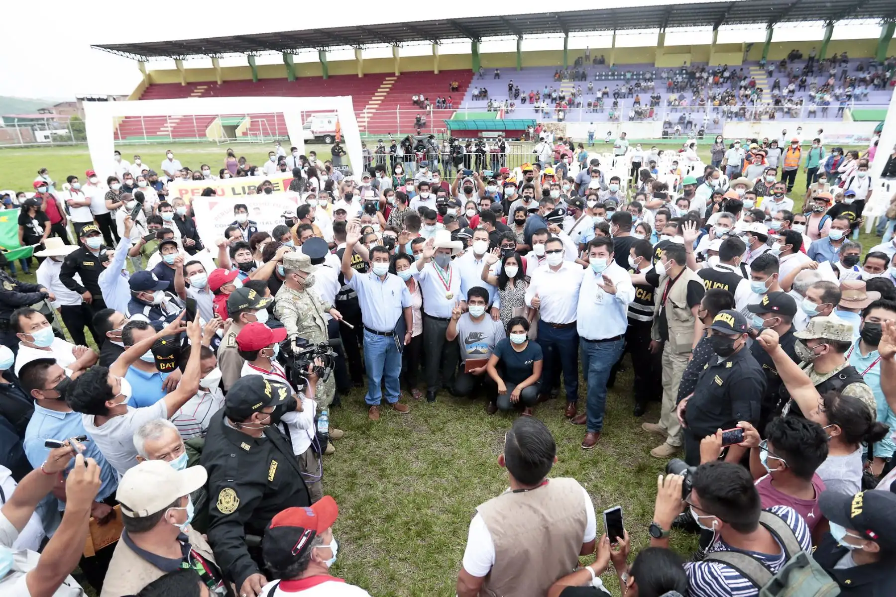 Jefe de Estado, Pedro Castillo, sostuvo encuentro con autoridades locales, representantes de organizaciones sociales y población en la ciudad de Jaén, región Cajamarca. Foto: ANDINA/Prensa Presidencia