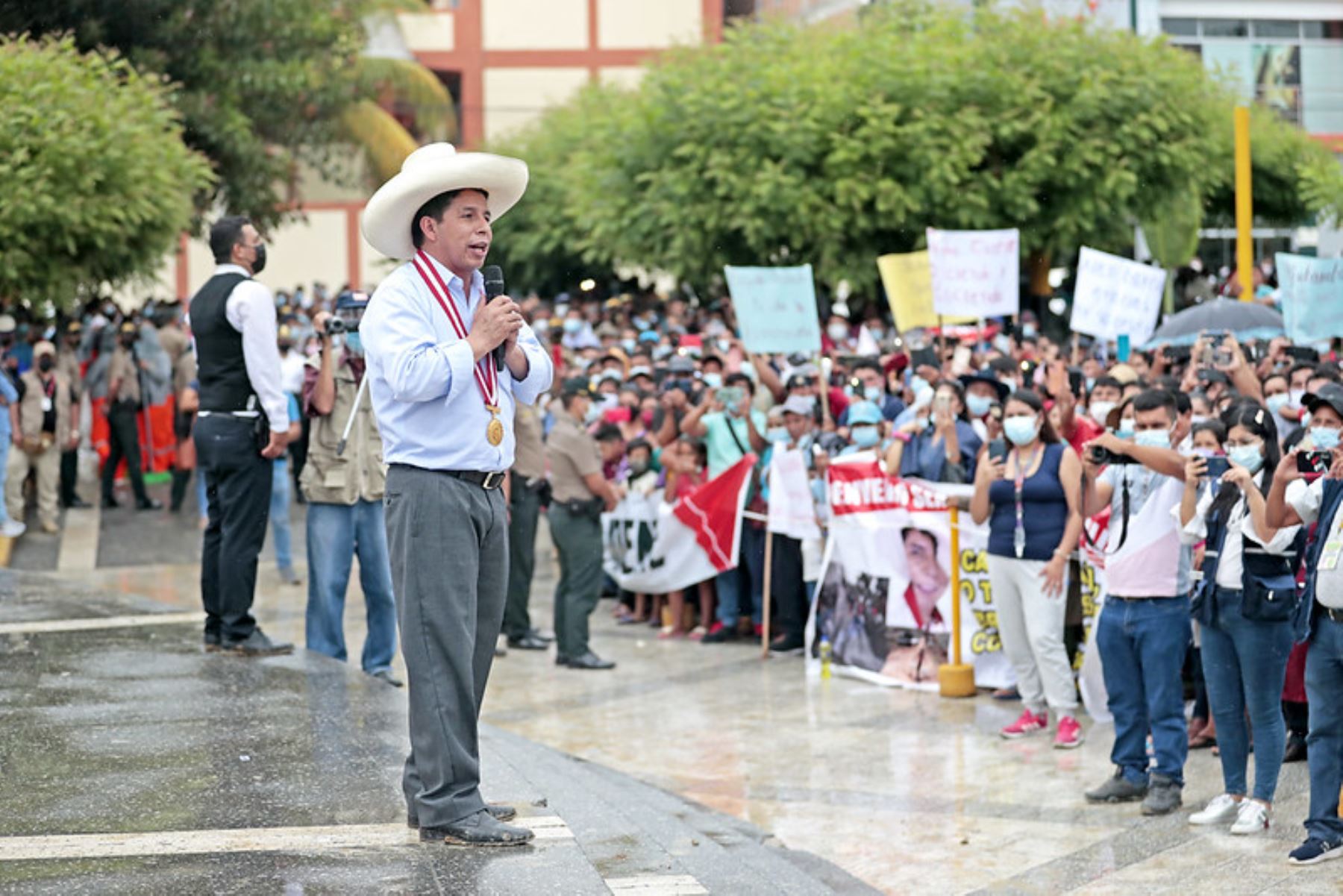 Presidente de la República, Pedro Castillo, sostuvo encuentro con la población del distrito de Bagua Grande, provincia de Utcubamba, región Amazonas. Foto: ANDINA/Prensa Presidencia