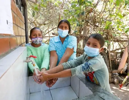 Ministerio de Vivienda impulsa ejecución de proyectos de saneamiento por S/ 420 millones en Huancavelica que beneficiarán a pobladores de dicha región.