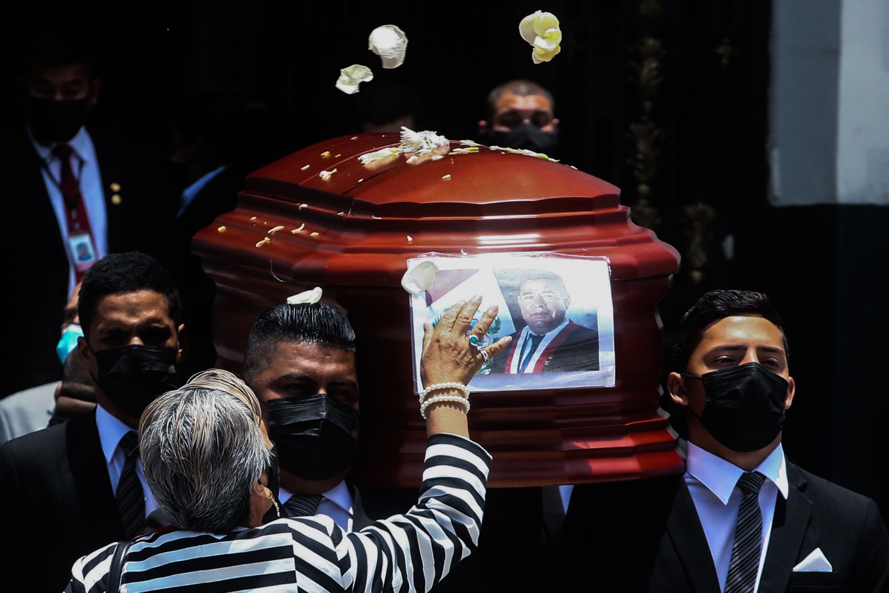 Ceremonia de honras fúnebres al parlamentario de Perú Libre, Fernando Herrera Mamani, realizado por el Congreso de la República. Foto: ANDINA/ Vidal Tarqui