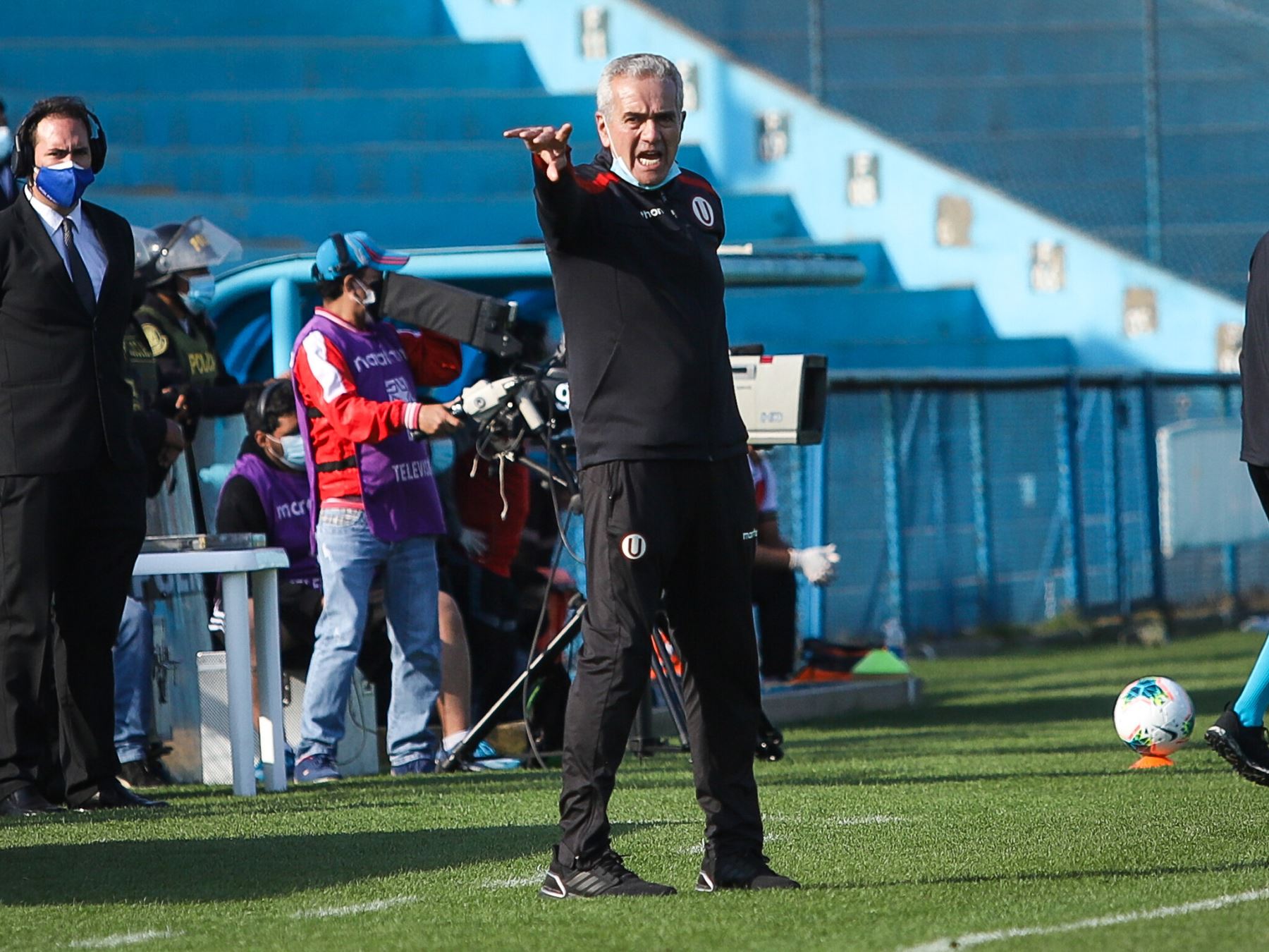 El técnico Gregorio Pérez confía en que Universitario clasificará a la Copa Libertadores.
